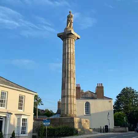 7, The Cathedral View Apartment Truro