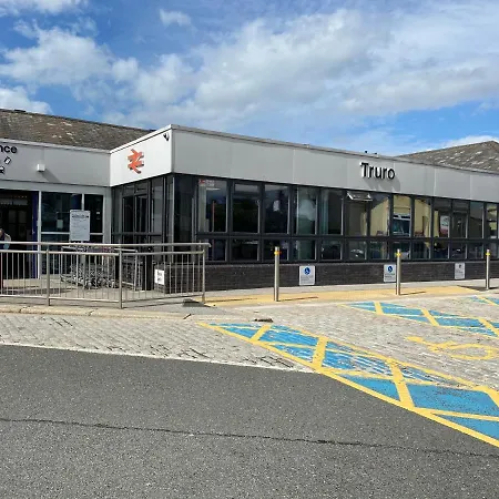 7, The Cathedral View * Truro